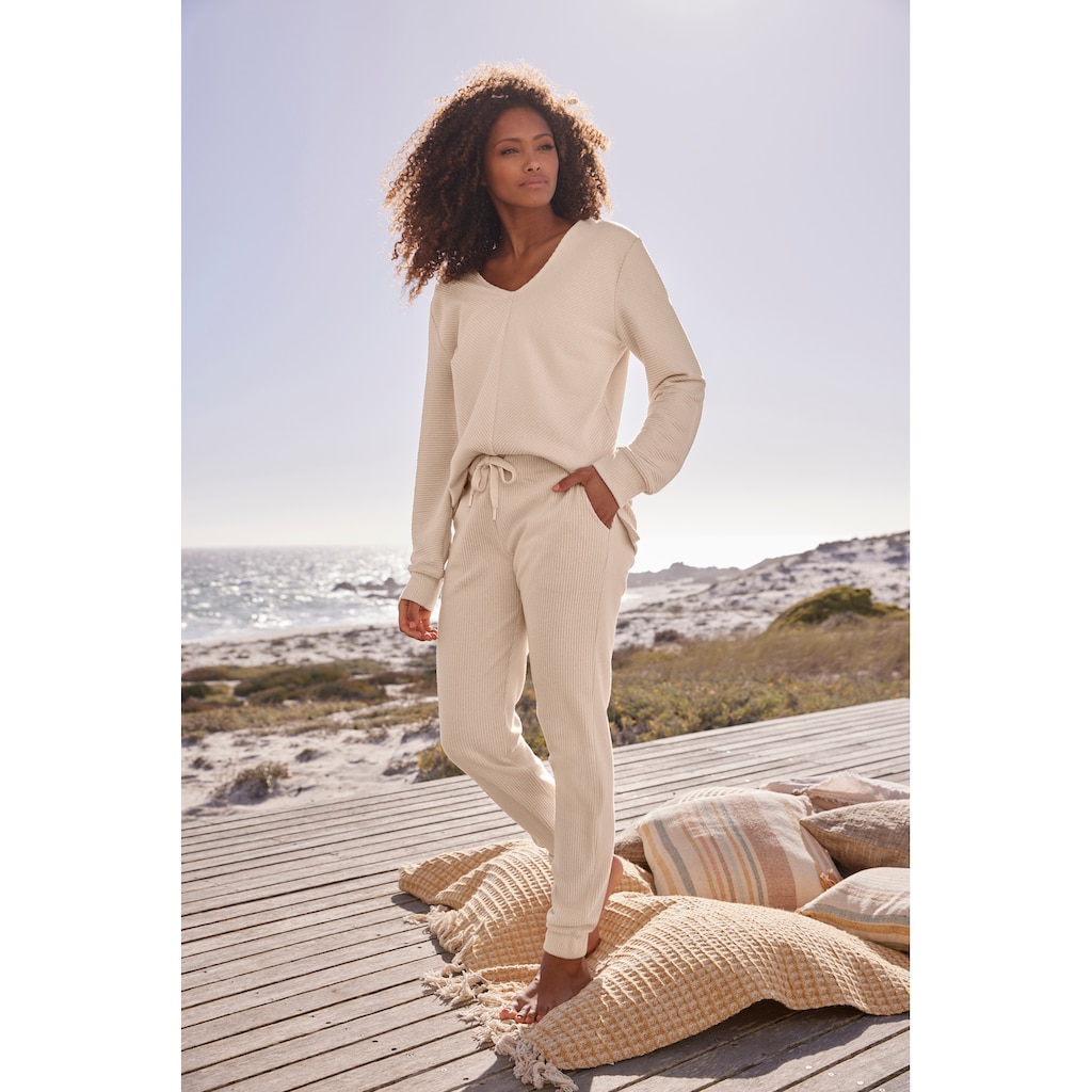 s.Oliver Sweatshirt, Langarmshirt mit V-Ausschnitt und weiche Rippbündchen, Loungewear