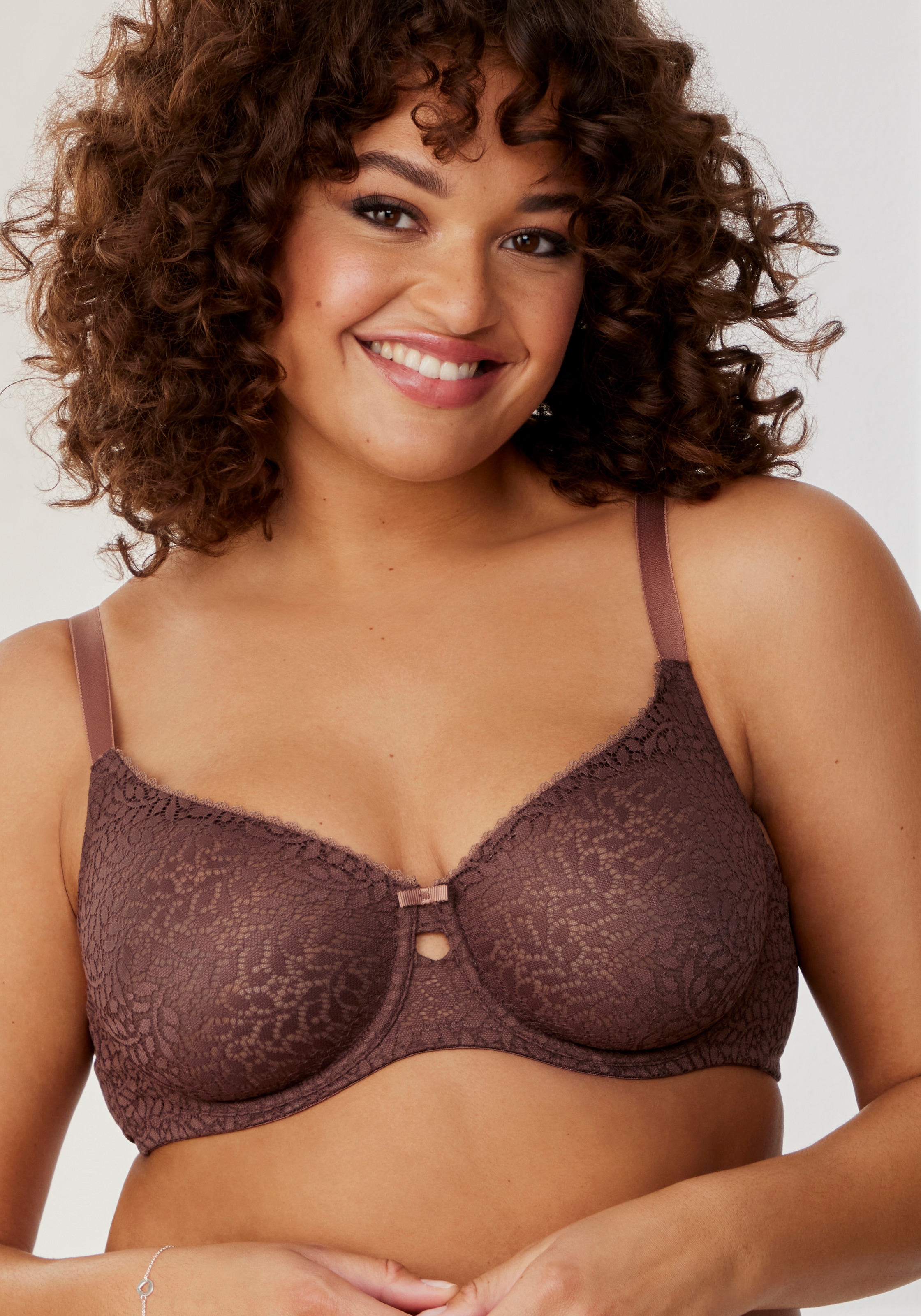 Nuance Soutien-gorge minimisant mit Bügel aus leicht transparenter Spitze – ideal für grosse Grössen