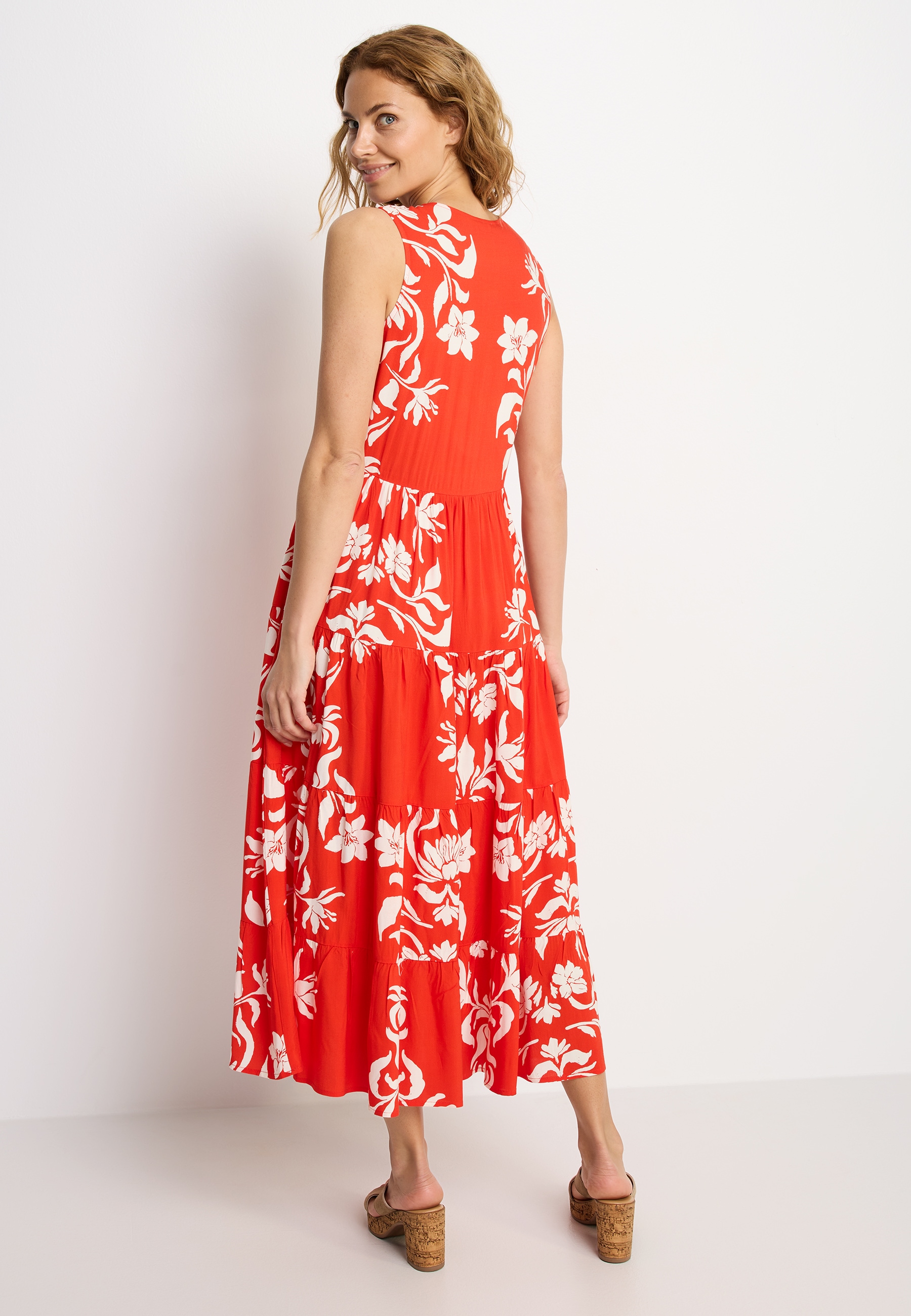 LASCANA Maxi robe avec imprimé floral et patte de boutonnage, robe d'été, robe de plage