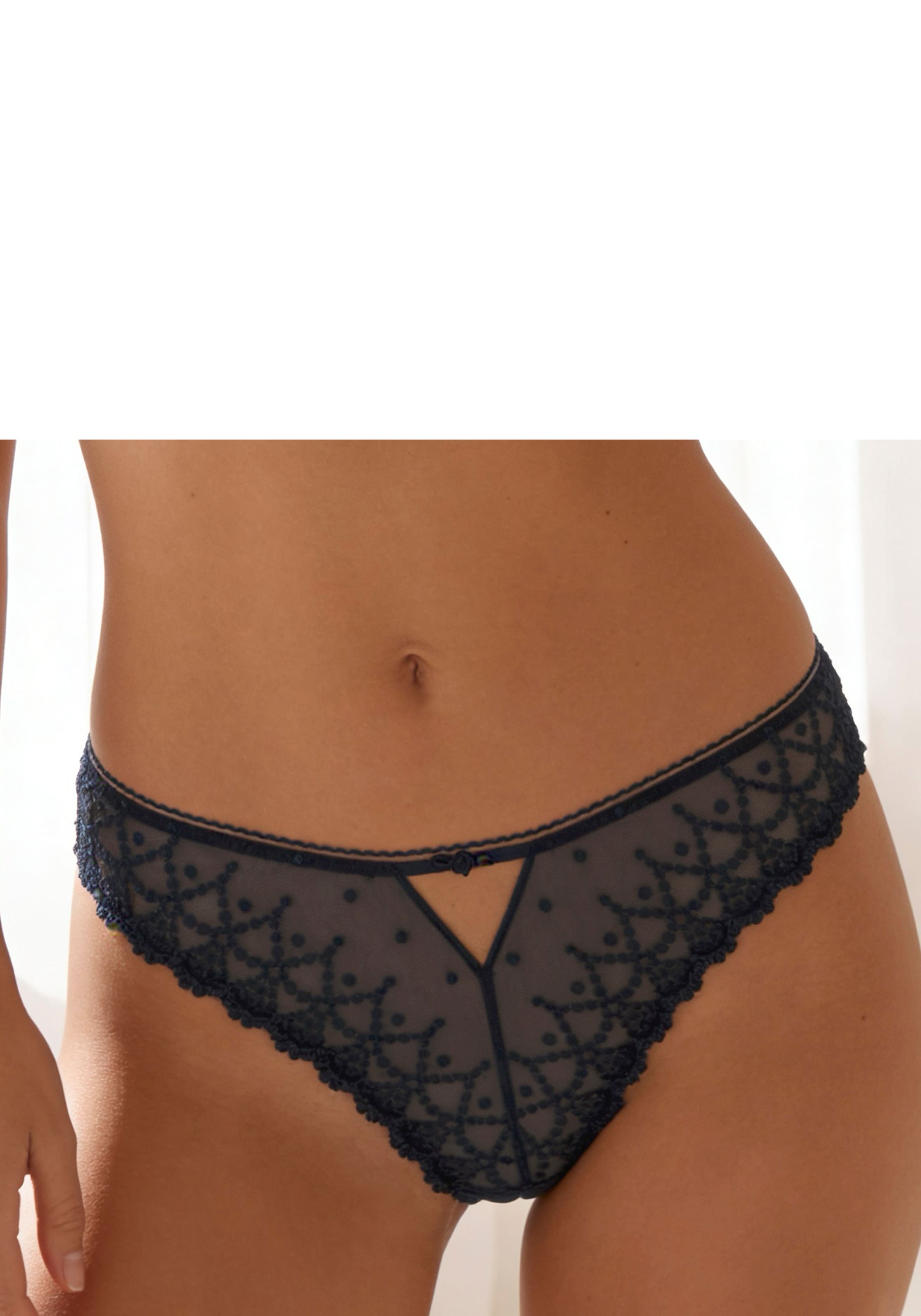 LASCANA String »Fabia« en dentelle brodée noble à l’aspect légèrement transparent
