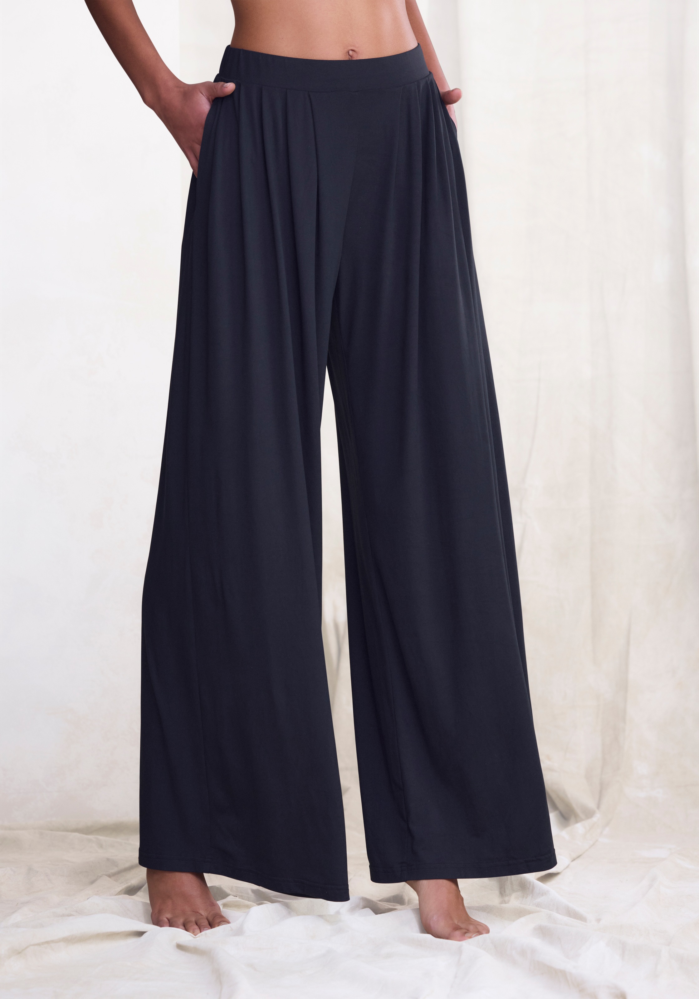 LASCANA Schlupfhose »Extra Weit« mit extraweit geschnittenen Beinen