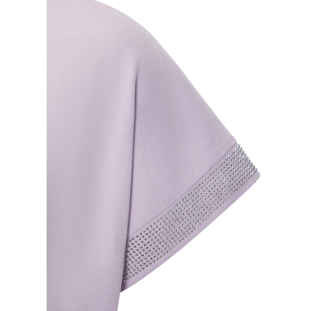 LASCANA Kurzarmshirt »mit glitzernem Strass-Design am Arm«, aus weicher Baumwoll-Qualität