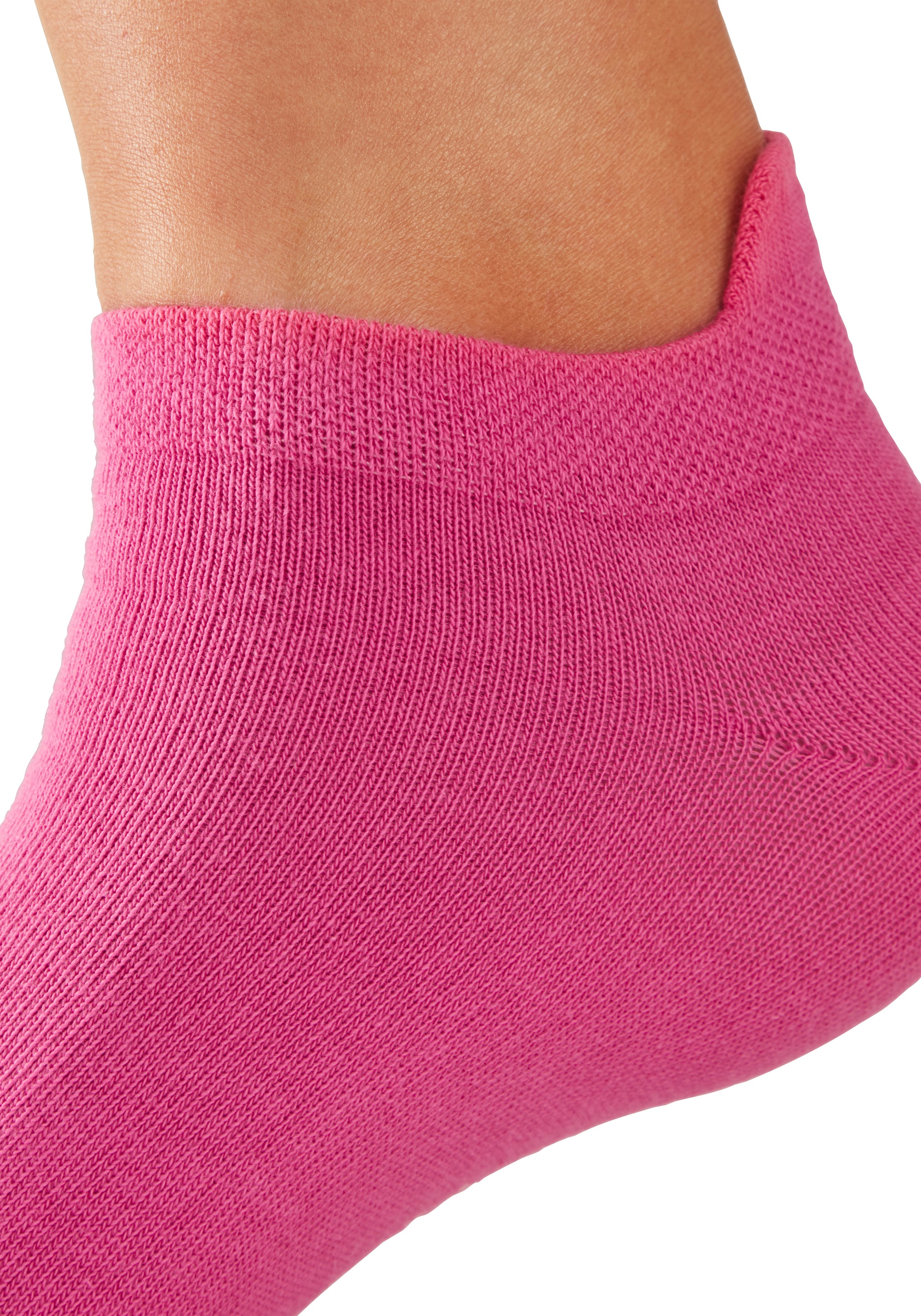 LASCANA Chaussettes de baskets »für Damen mit eingestricktem Markenlogo« Boîte, Boîte, 7 Couple tlg. dans une jolie boîte cadeau