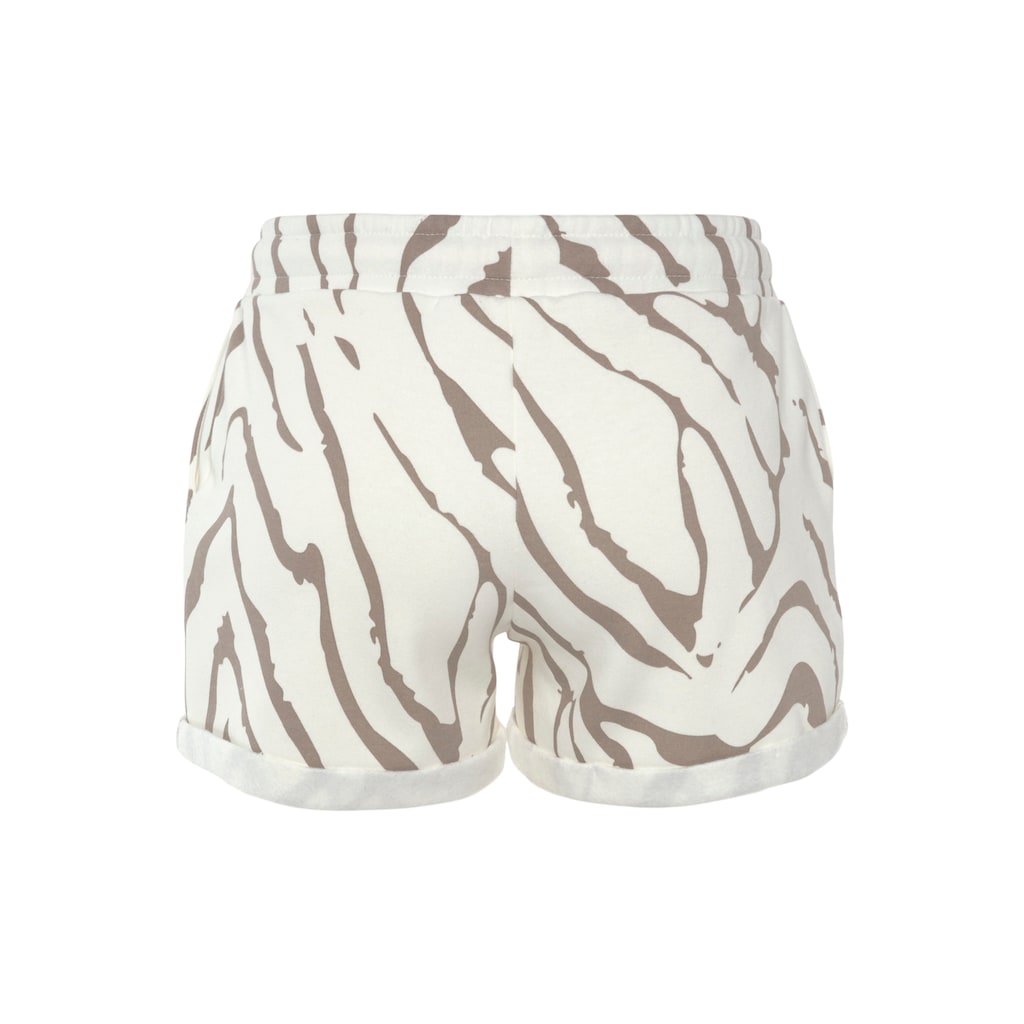 LASCANA Relaxshorts, mit seitlichen Taschen und Logostickerei, Loungewear
