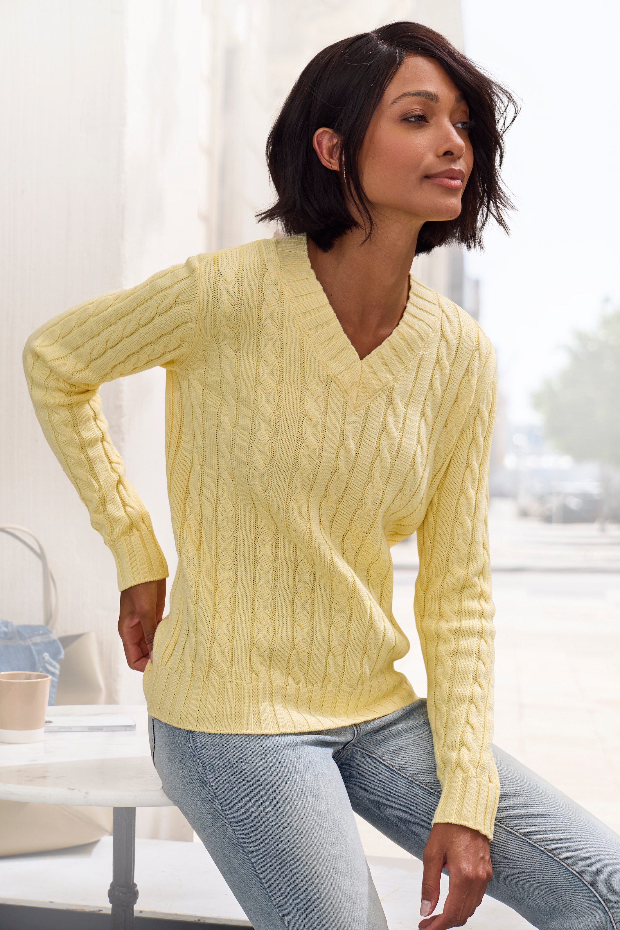 LASCANA V-Ausschnitt-Pullover mit Zopfstrickmuster