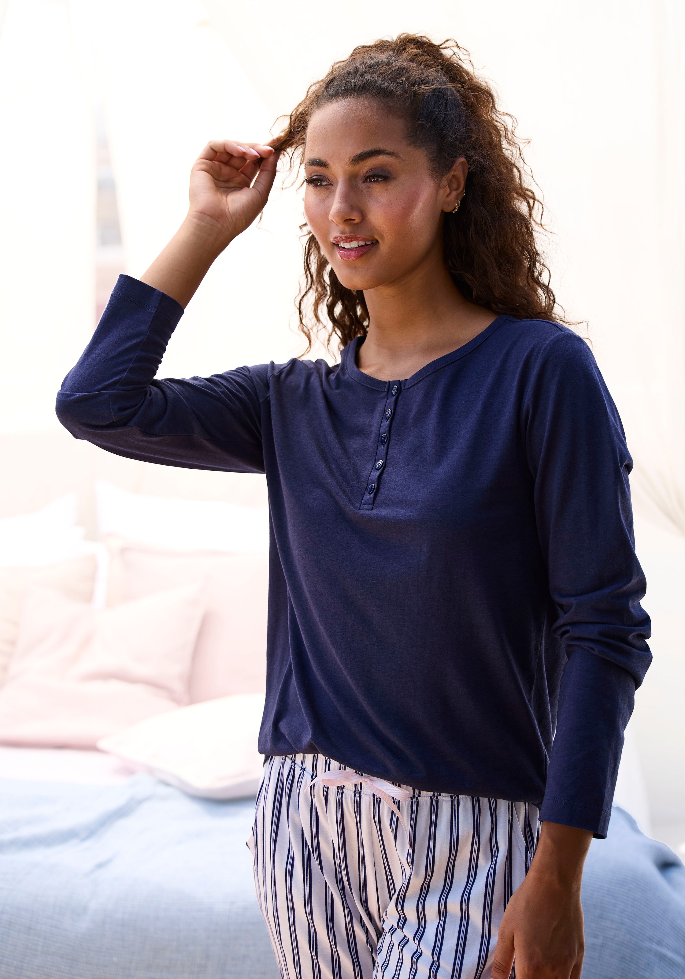 s.Oliver Pyjamaoberteil mit Knopfleiste