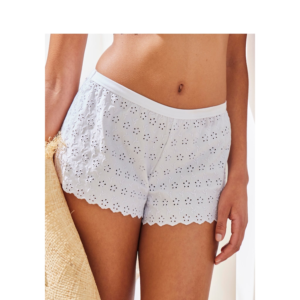 Vivance Panty, im edlen Shorty-Schnitt, aus weicher Baumwolle mit Lochstickerei