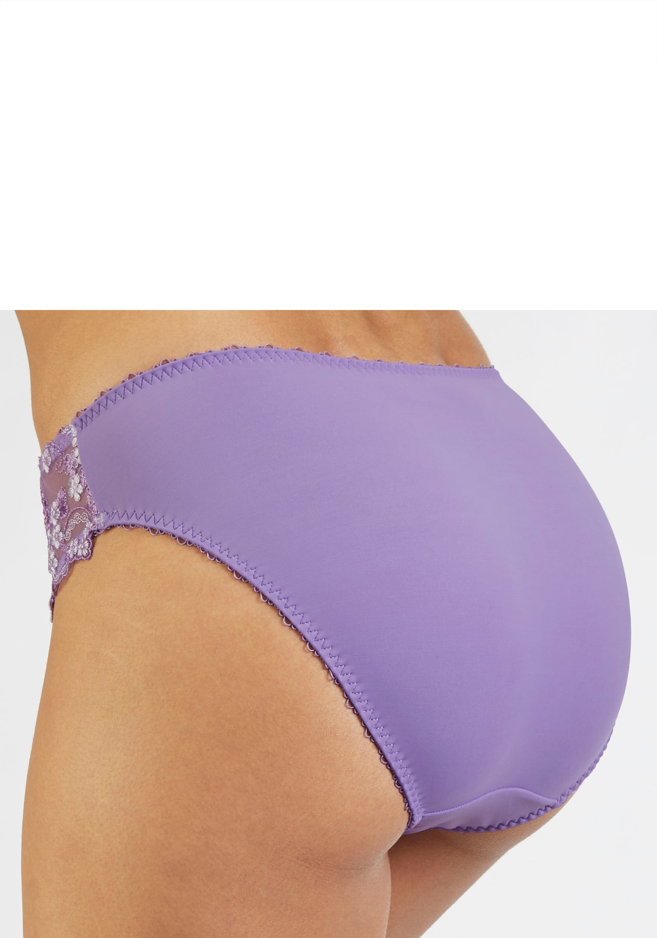 LASCANA Slip, Dessous mit schöner Blümchen-Stickereispitze