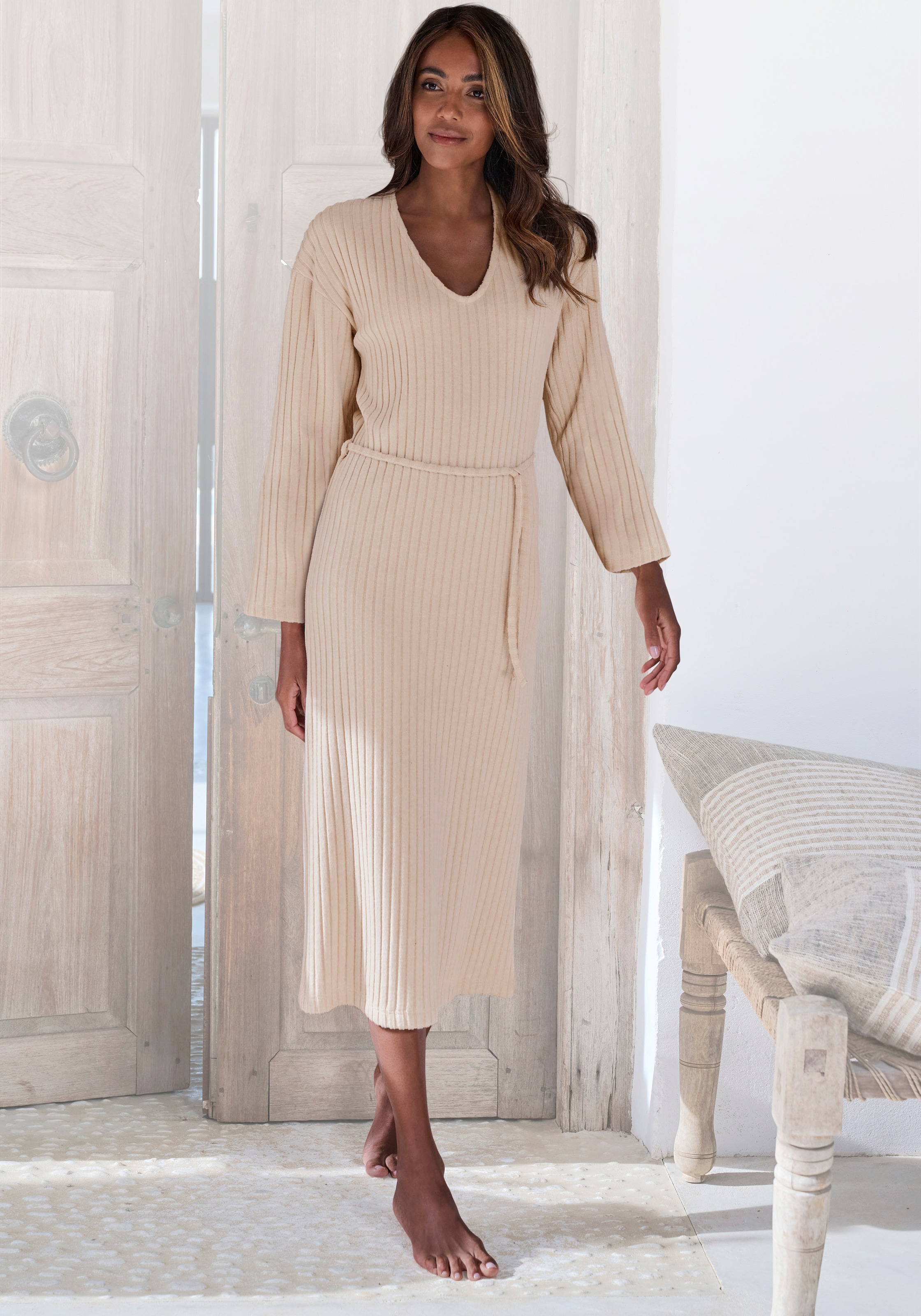 LASCANA Robe en tricot Lounge-/ Rippkleid mit weiten Ärmeln und Taillenband, Loungewear