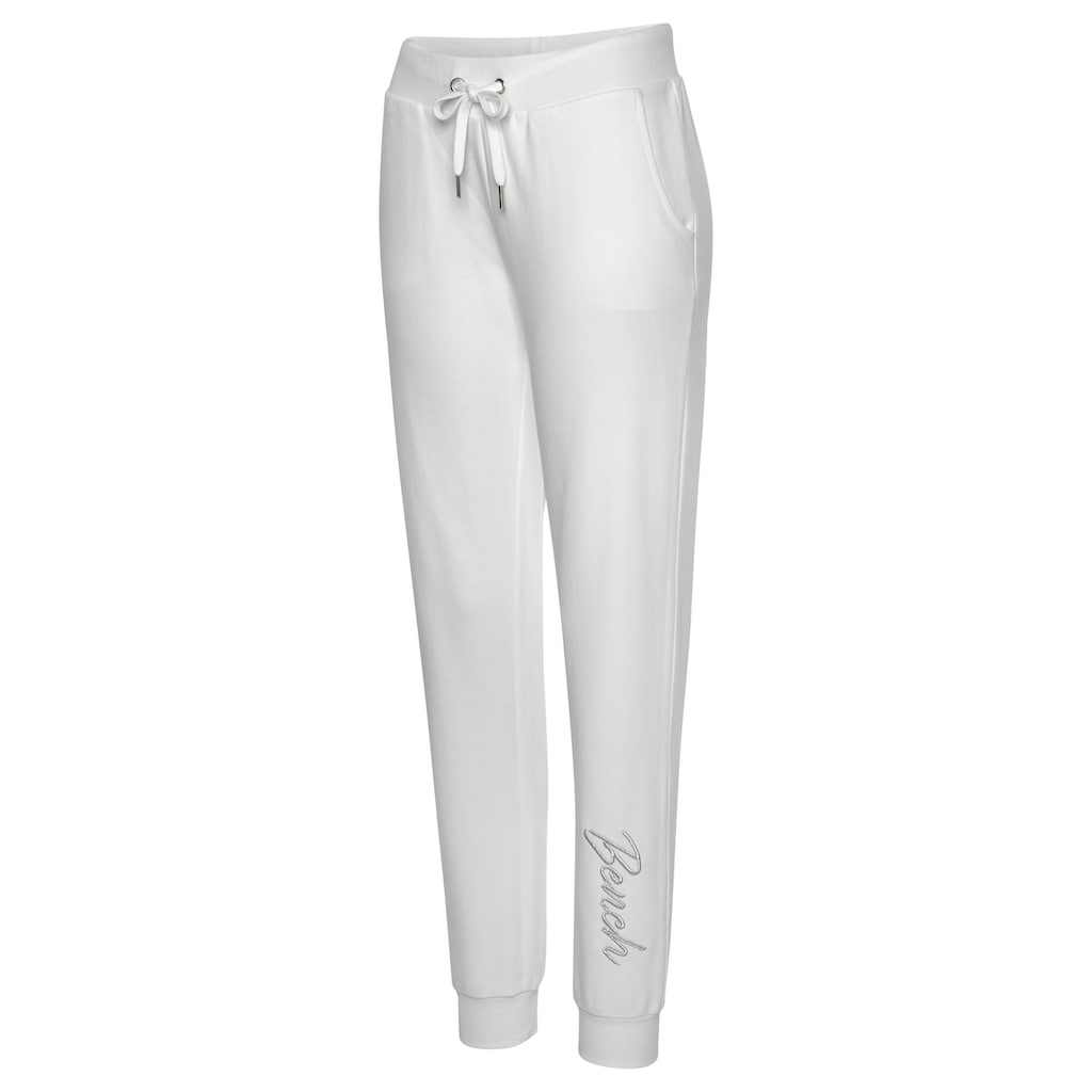 Bench. Loungewear Relaxhose, mit glänzender Logostickerei, Loungeanzug