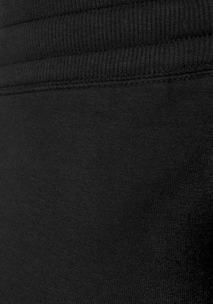 Bench. Loungewear Loungehose »-Sweathose«, mit aufgesetzten Taschen, Loungeanzug