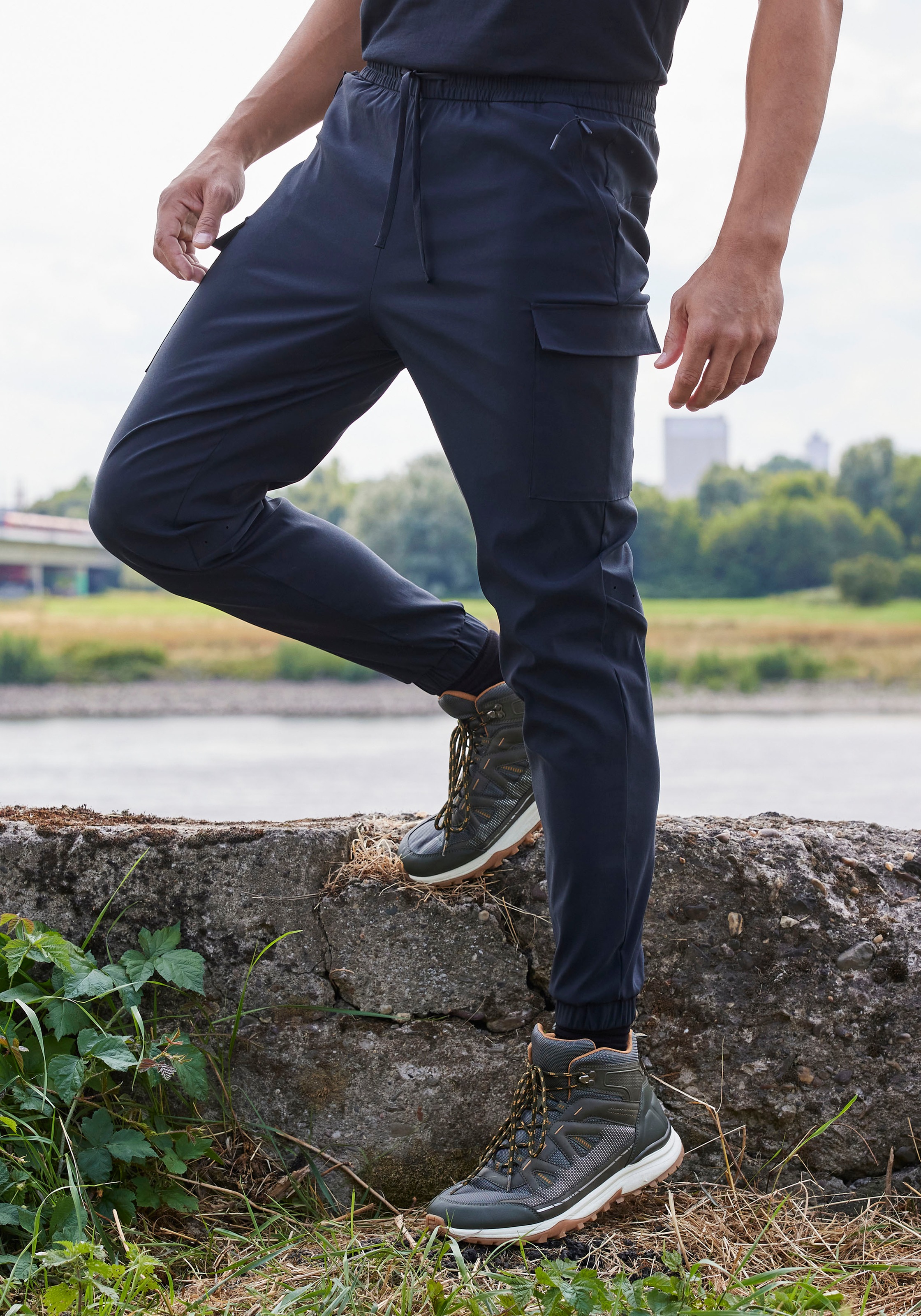 John Devin Jogger Pants »- Trekking-Outdoor-Hose«, mit Belüftung im Kniebereich