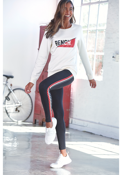 Bench. Sweatshirt, mit frontalem Logodruck, Loungeanzug » LASCANA |  Bademode, Unterwäsche & Lingerie online kaufen