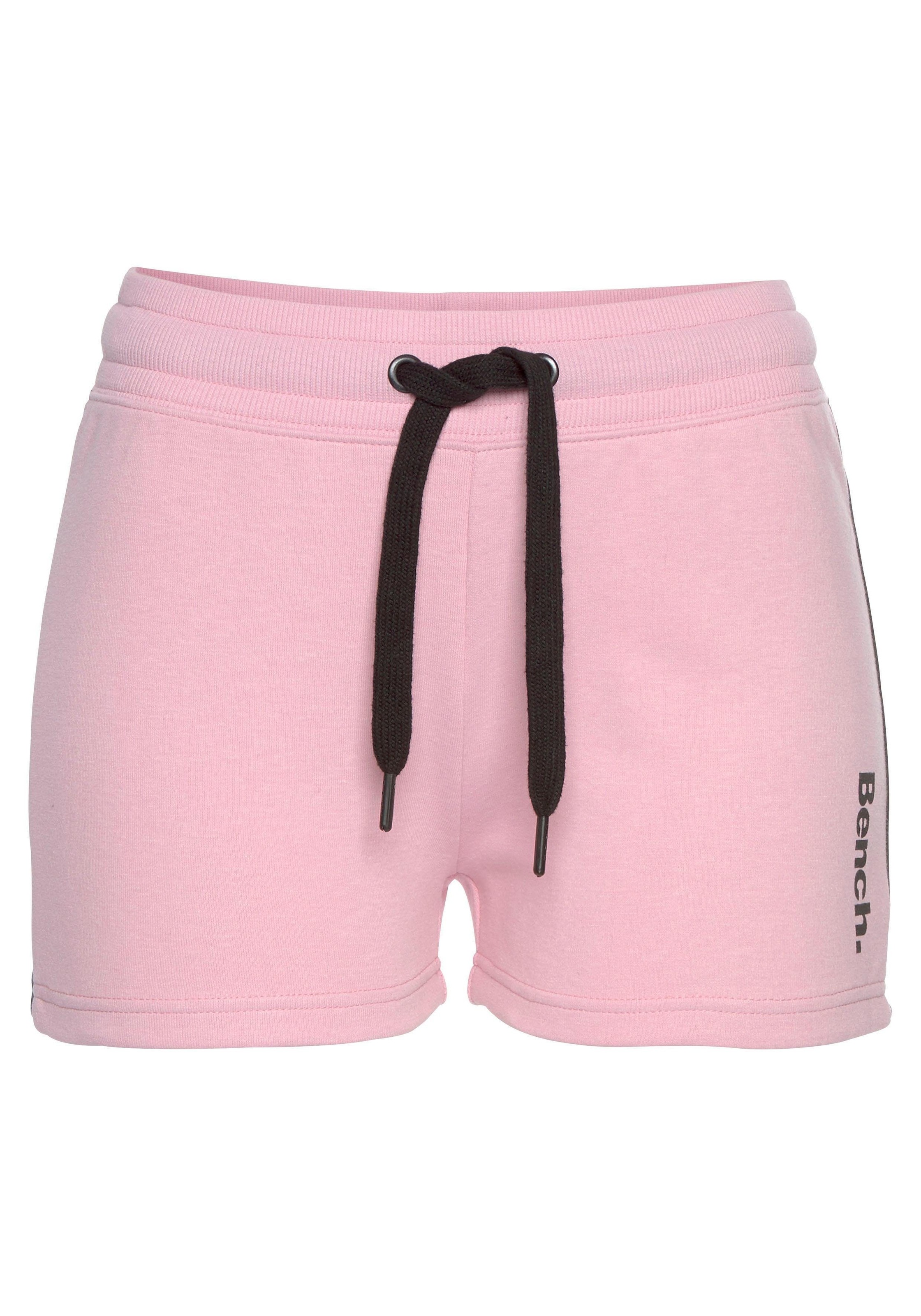 Bench. Loungewear Relaxshorts, mit Seitenstreifen, Loungewear