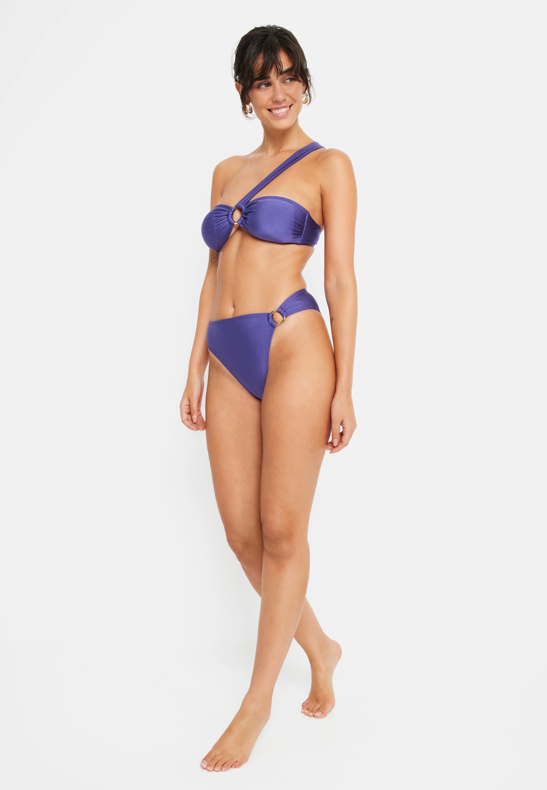 LSCN by LASCANA Bikini-Hose »Baila«, mit höher geschnittener Form und Zierring