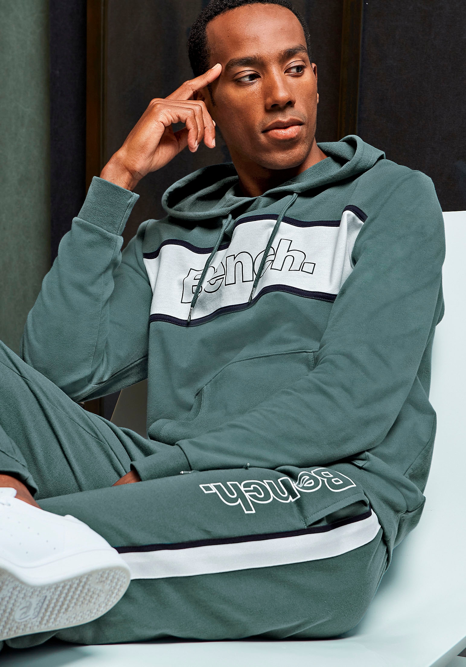 Bench. Loungewear Kapuzensweatshirt, mit Känguru Tasche » LASCANA |  Bademode, Unterwäsche & Lingerie online kaufen