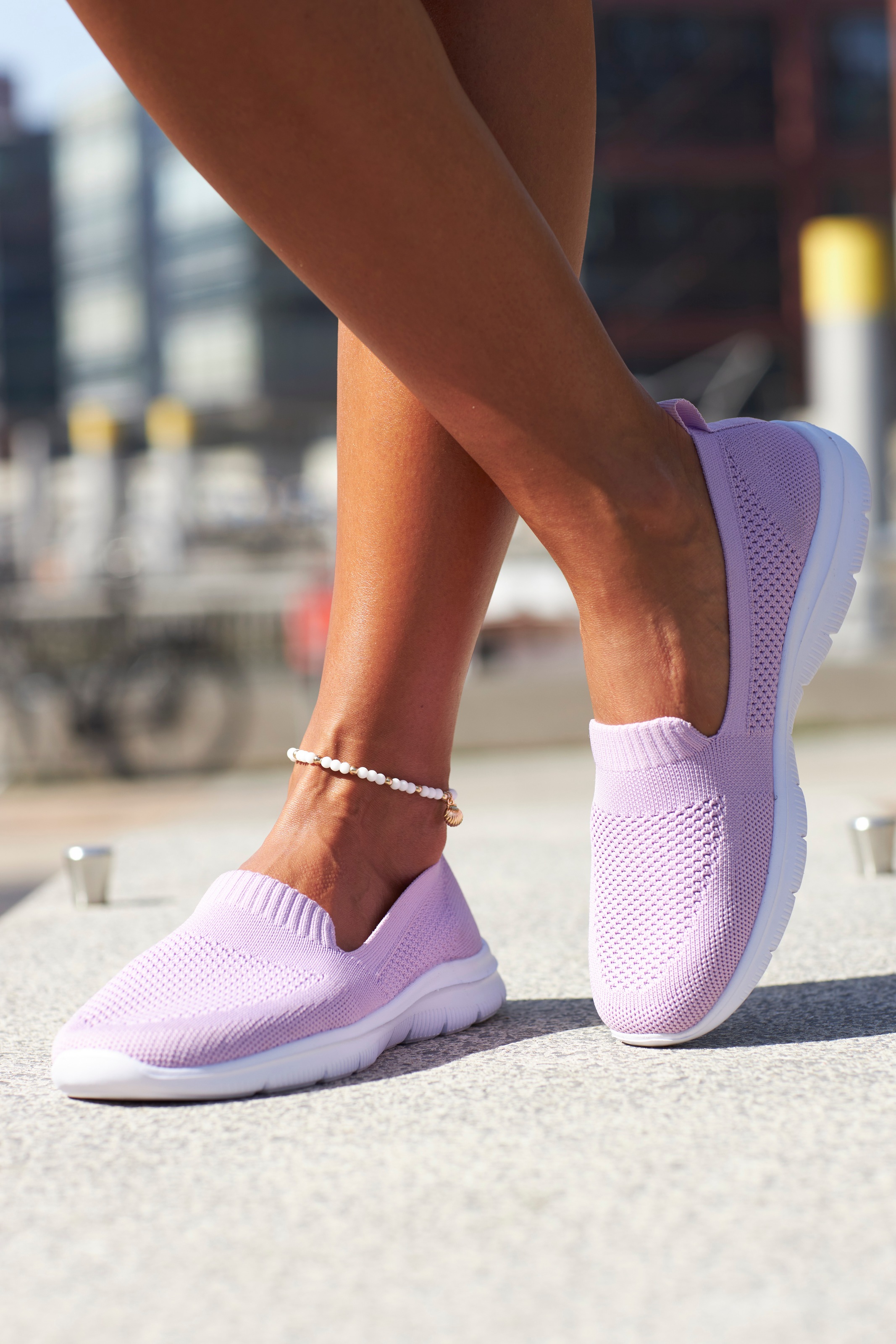 LASCANA Slipper »Slip-On-Sneaker«, herausnehmbarer Innensohle, Halbschuh, ultraleichter Sneaker, VEGAN