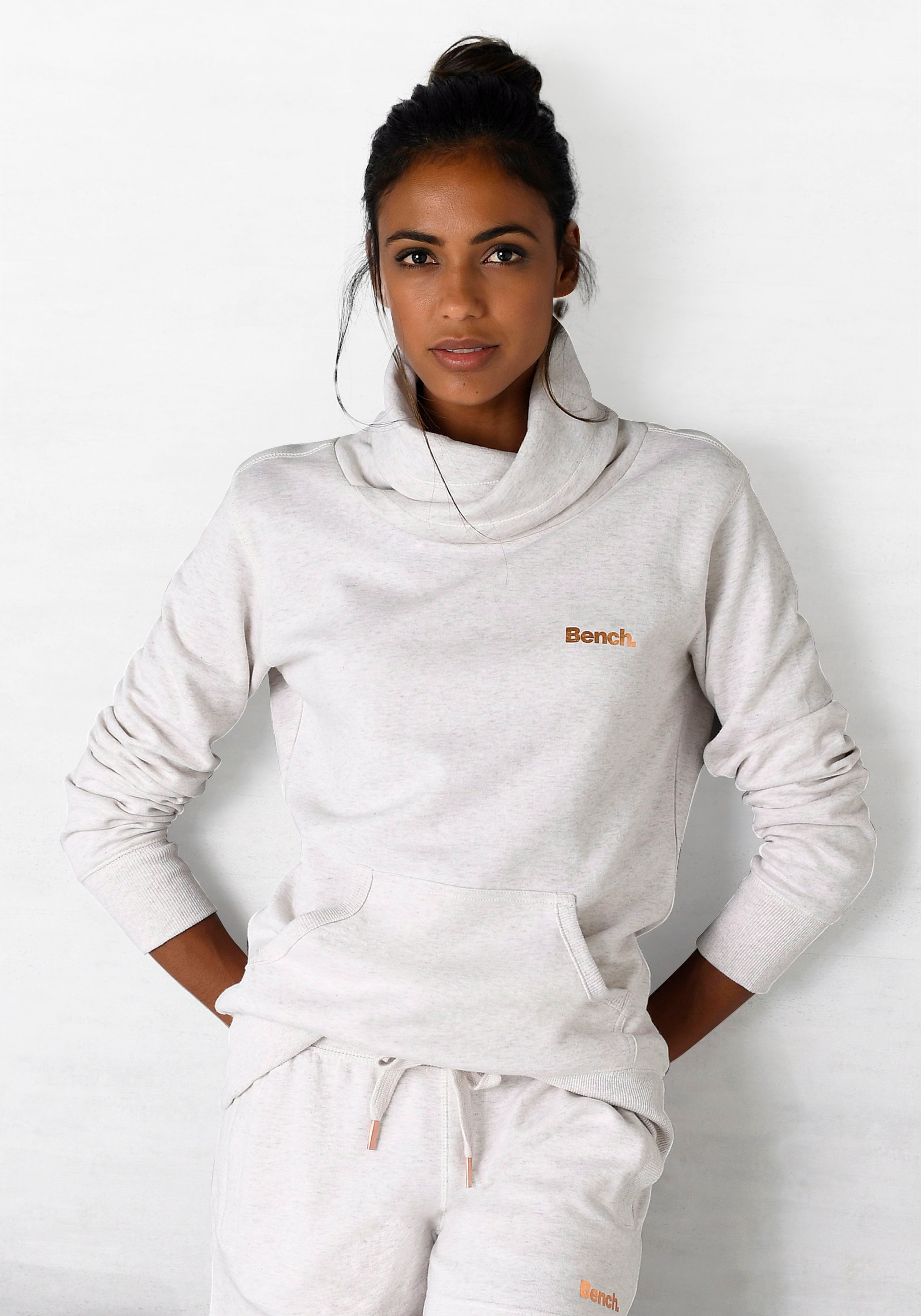 Bench. : sweat-shirt