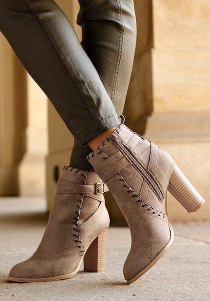 LASCANA High-Heel-Stiefelette, im Vintage-Look mit bequemen Blockabsatz, Ankle Boot, Stiefel