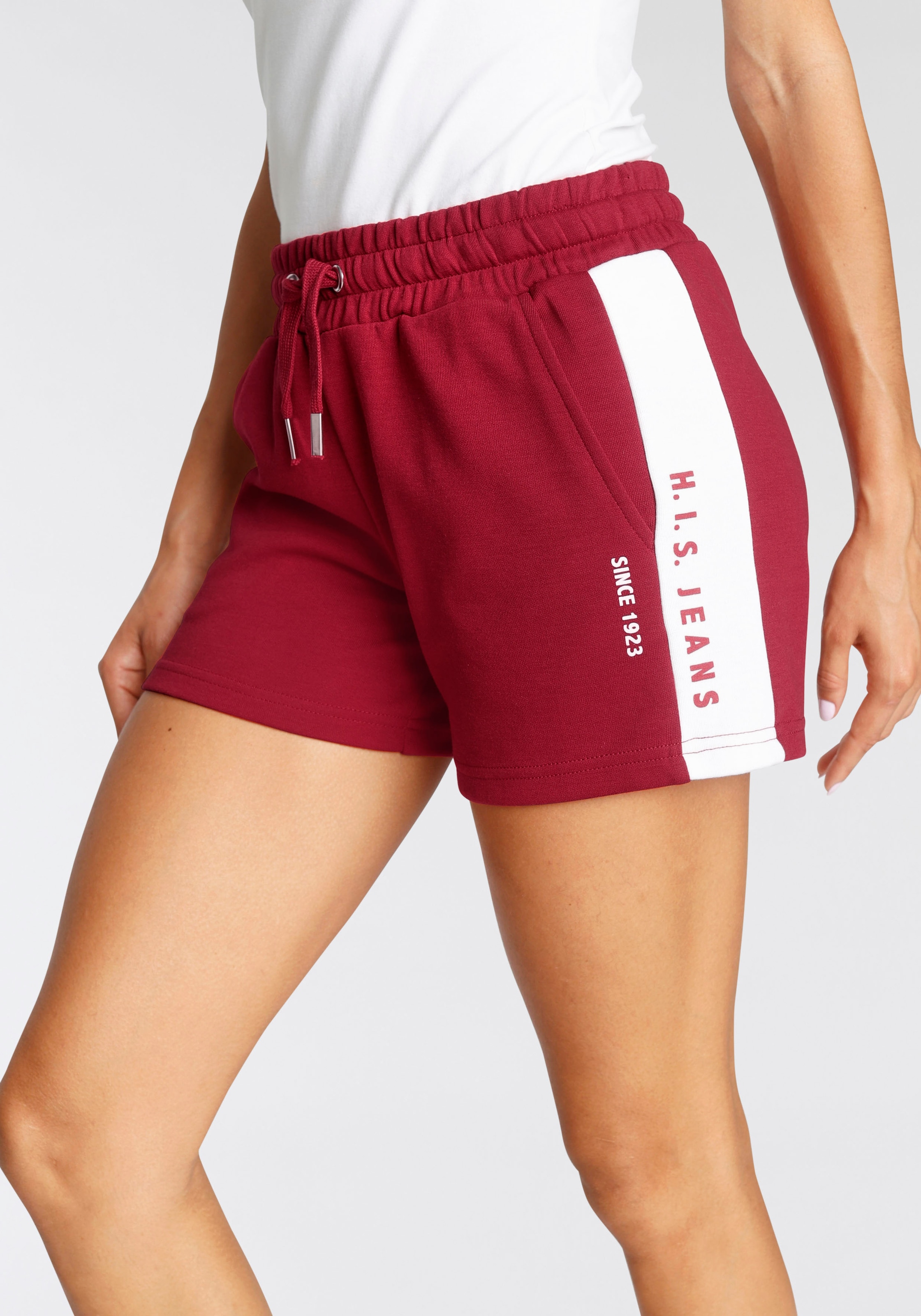 H.I.S Shorts, mit weissem Seitenstreifen und Logodruck