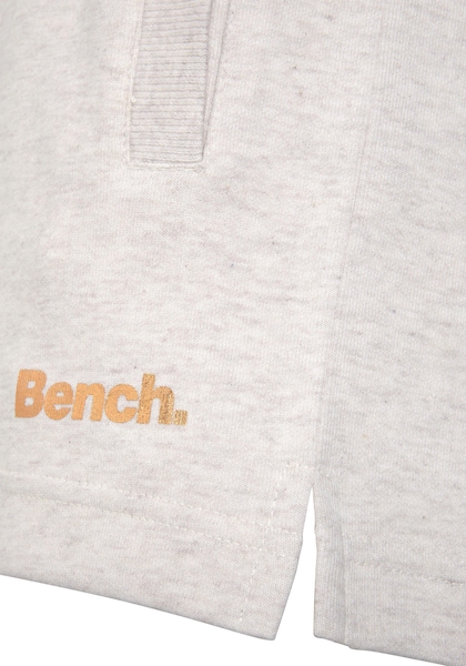 Bench : short détente