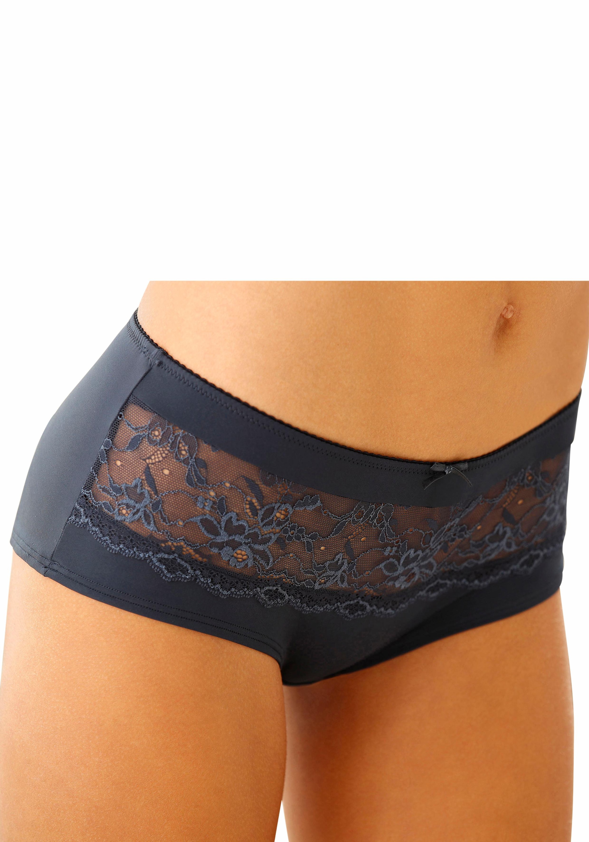 Shorty LASCANA avec dentelle transparente devant