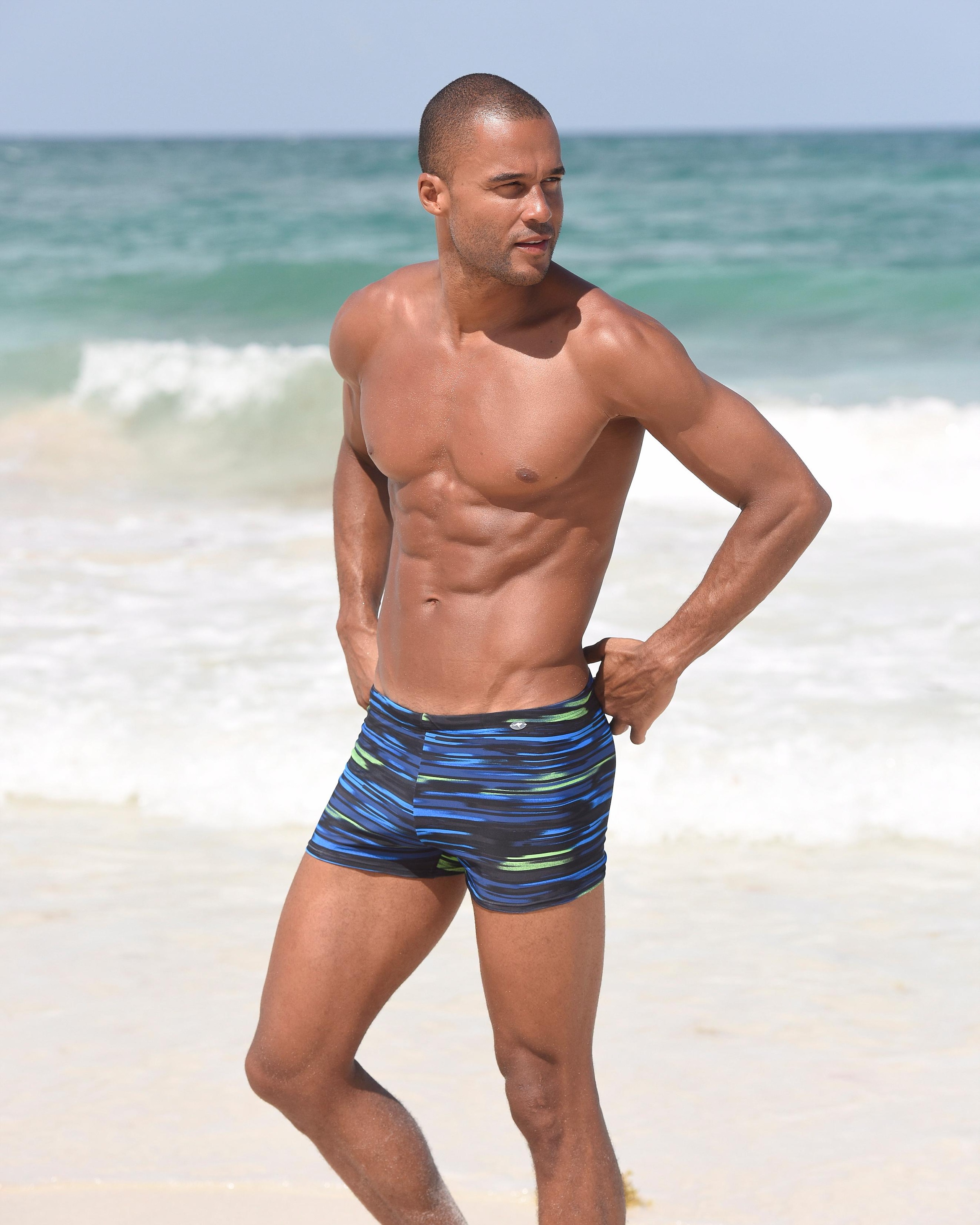 Image of KangaROOS Boxer-Badehose, mit Streifendesign