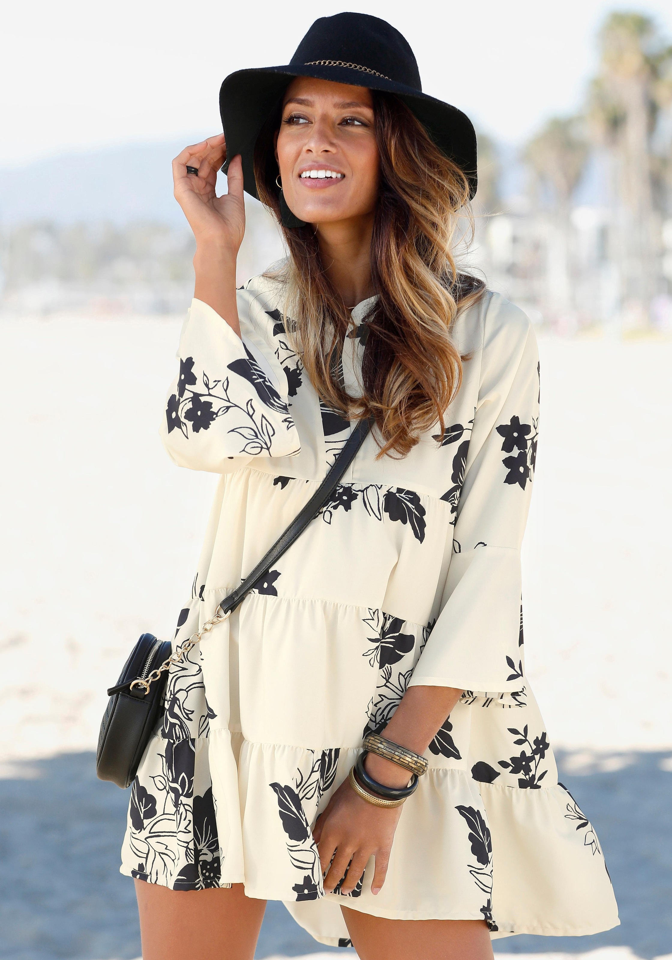 Image of LASCANA Blusenkleid, in weiter Form mit Volants