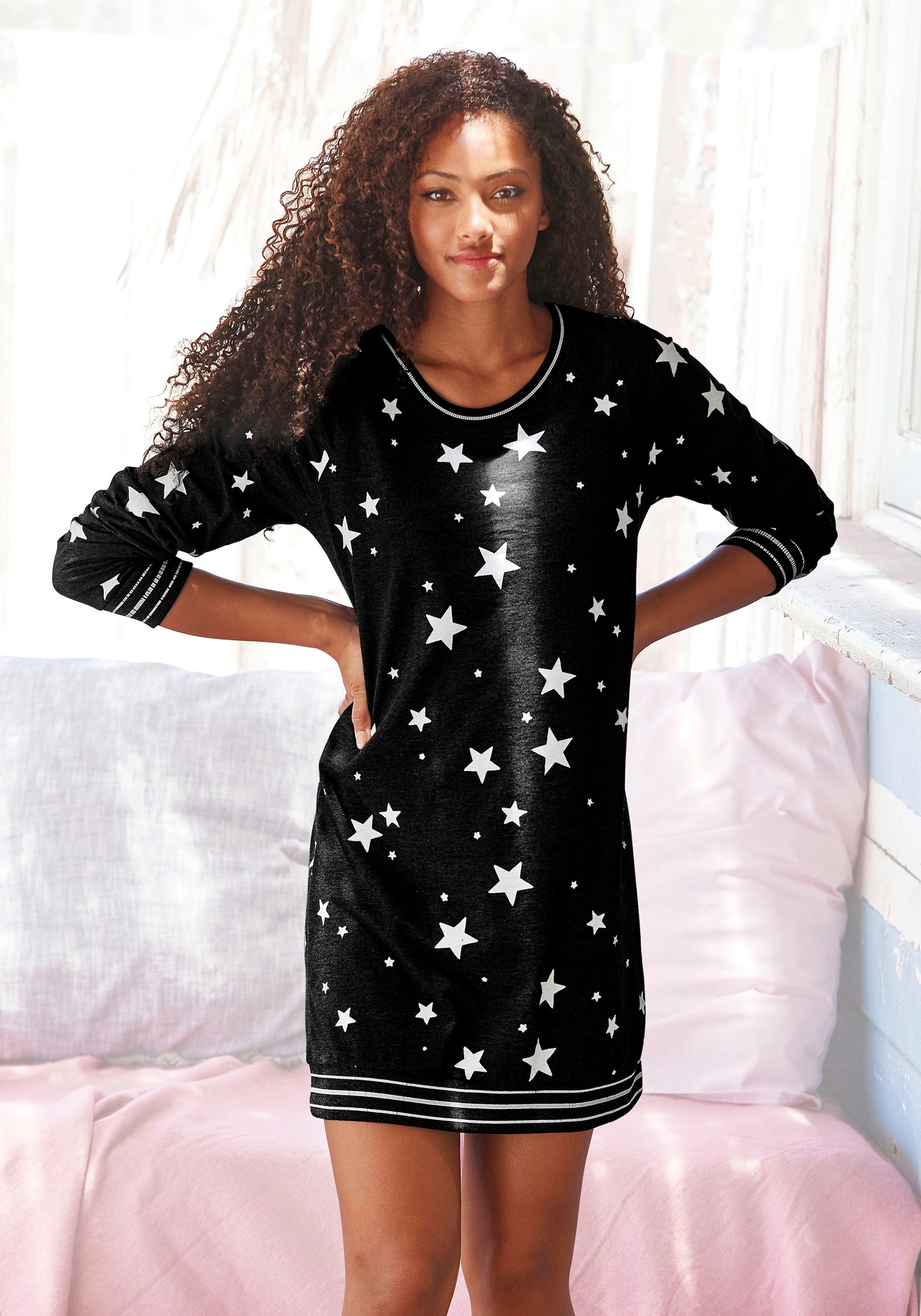 mit Baumwolle günstig Kaufen-Vivance Dreams Sleepshirt, mit angesagtem Sternedruck. Vivance Dreams Sleepshirt, mit angesagtem Sternedruck <![CDATA[Sleepshirt aus 60%Baumwolle ( CmiA) und 40% Polyester]]>. 