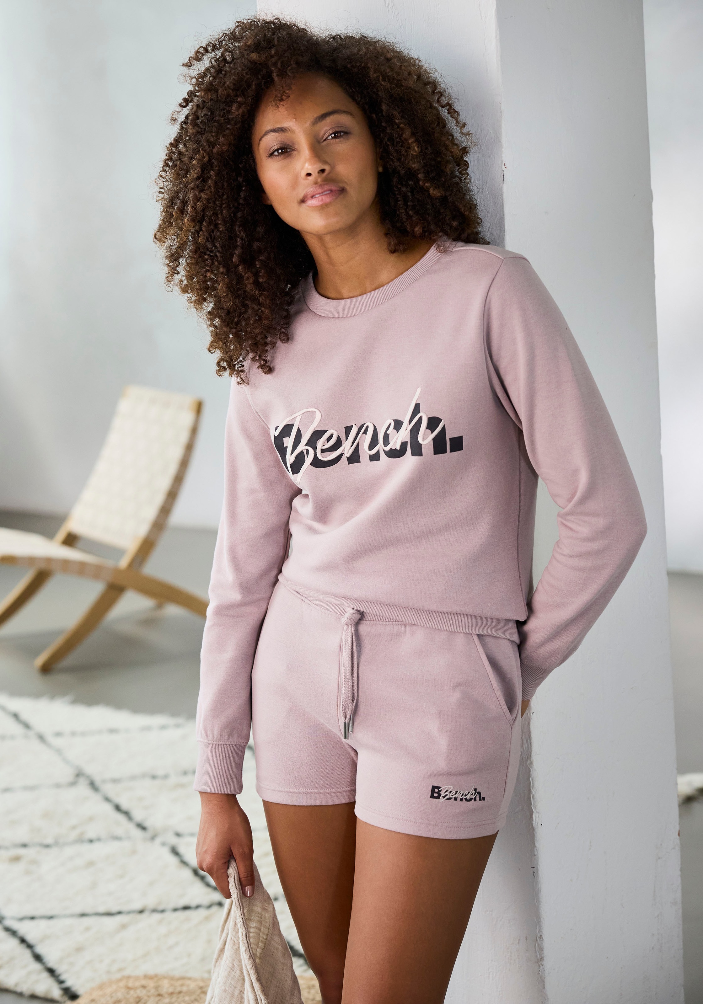 Shorts, mit Stickerei » & Loungewear LASCANA Logodruck | online kaufen Unterwäsche und Bench. Lingerie Bademode,