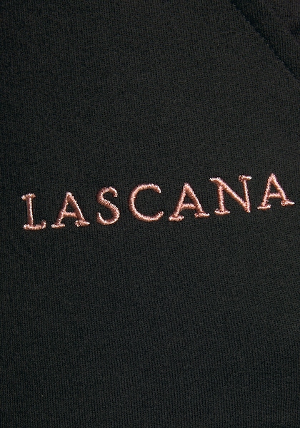 LASCANA Sweatshorts, mit Logostickerei, Loungeanzug