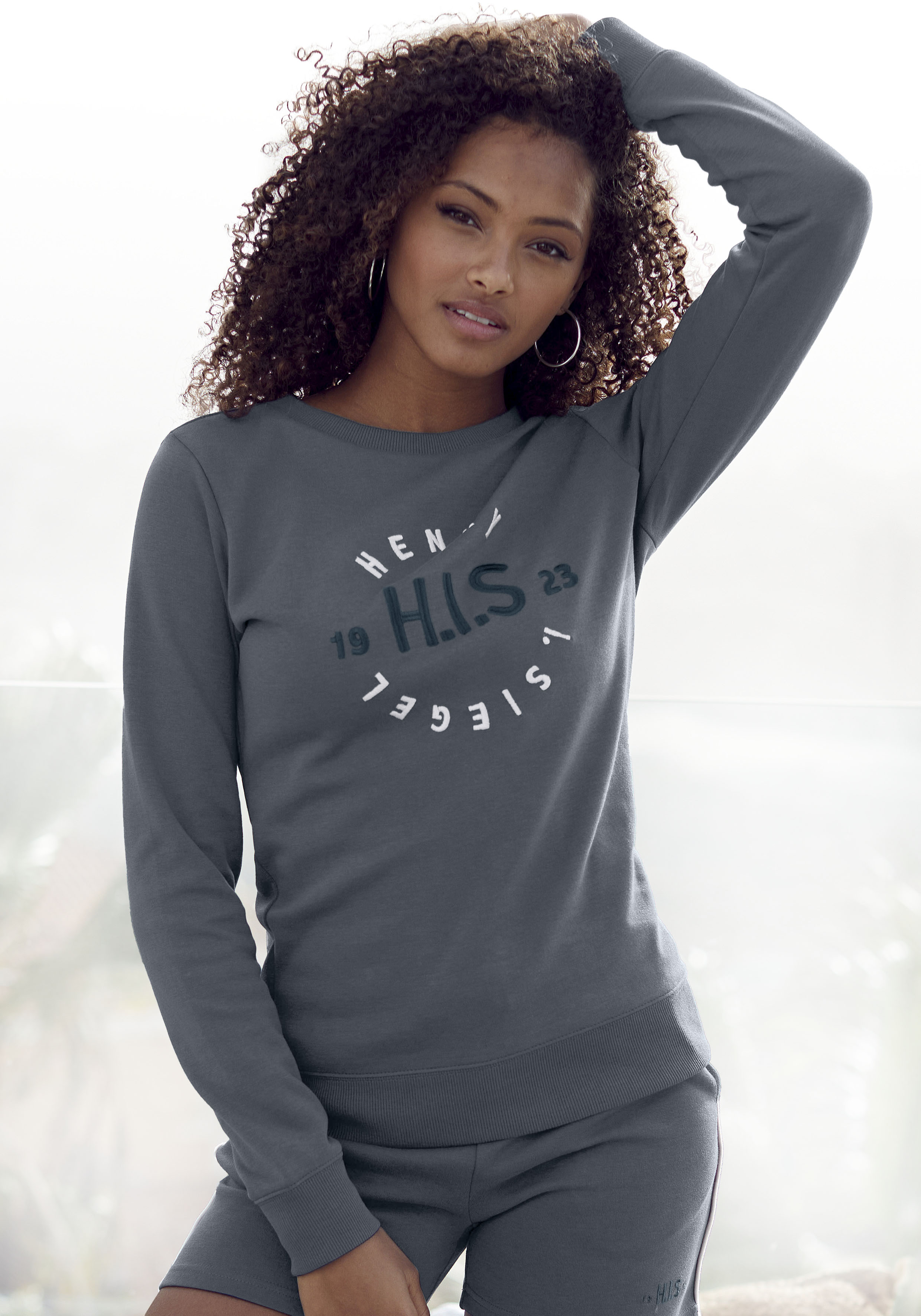 H.I.S Sweatshirt, mit grosser Logo Stickerei, Loungeanzug » LASCANA |  Bademode, Unterwäsche & Lingerie online kaufen